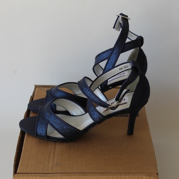 shoe - Picture 2 of 3